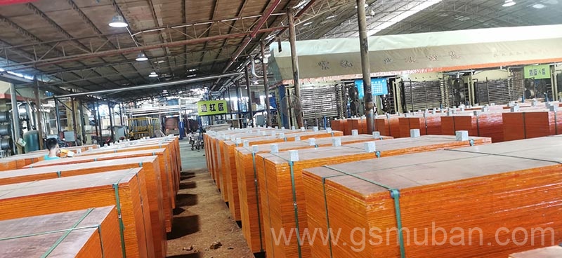 建筑小模板使用怎么維護(hù)?915×1830模板價(jià)格 建筑小模板使用怎么維護(hù)?915×1830模板價(jià)格